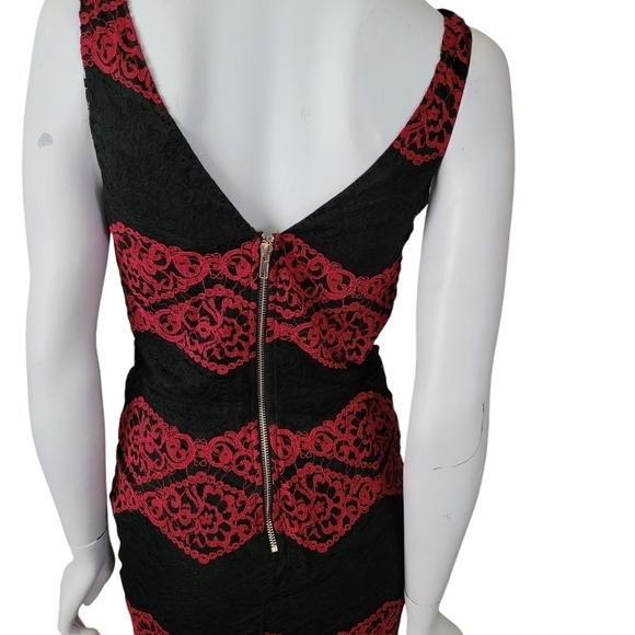 Clara Story Lace Mermaid Maxi Dress Wine/Black NWT - Picture 9 of 12